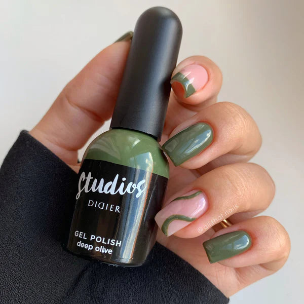 Esmalte Semipermanente Studios - Deep olive - Libre de TPO | Didier Lab - 8ml